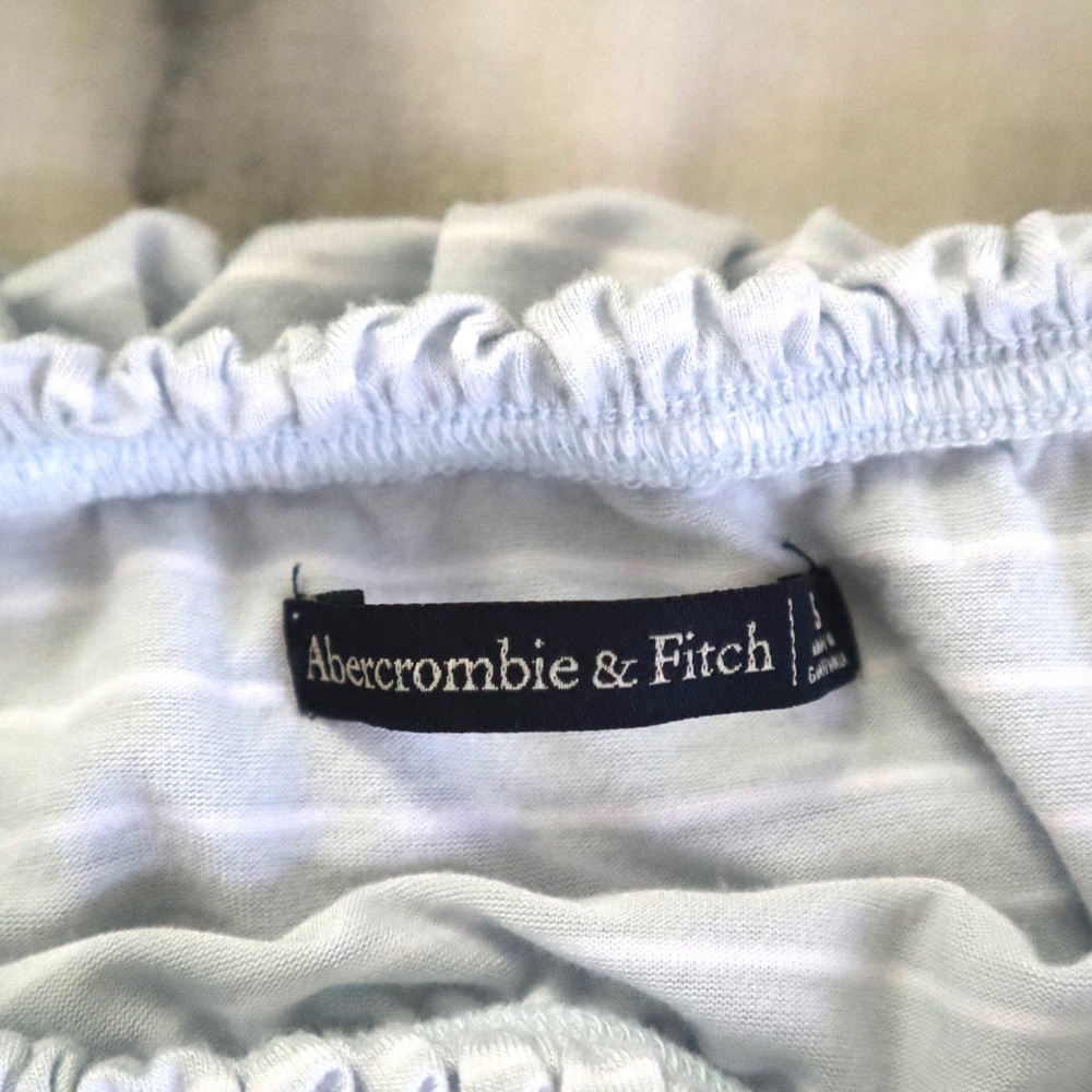 Cute Baby Blue Striped Strapless Loose Tube Top - Picture 4 of 5